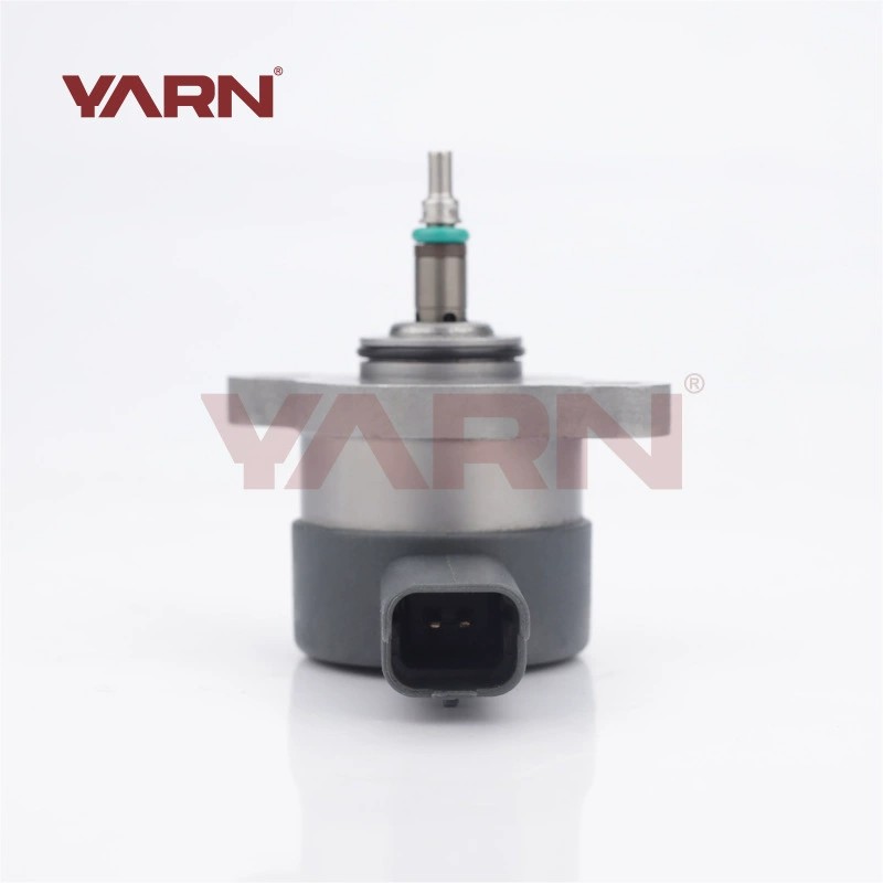 High Quality Fuel Pressure Regulator 5139699AA  0281002698  For Mercedes